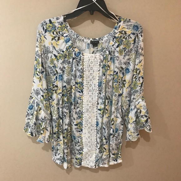 ☀️NEW DIRECTIONS Top - Picture 5 of 5